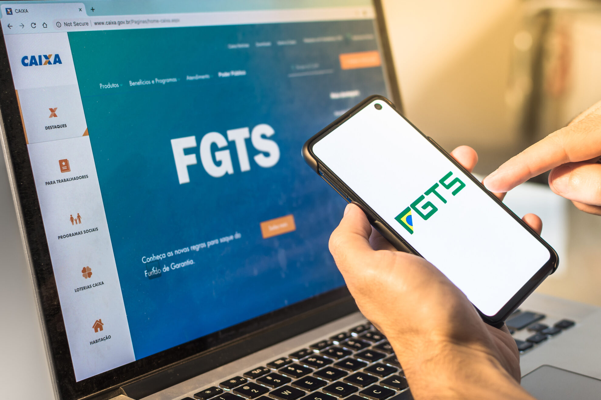 Como ver o saldo do FGTS pelo celular: guia completo do app - saldo do FGTS pelo celular